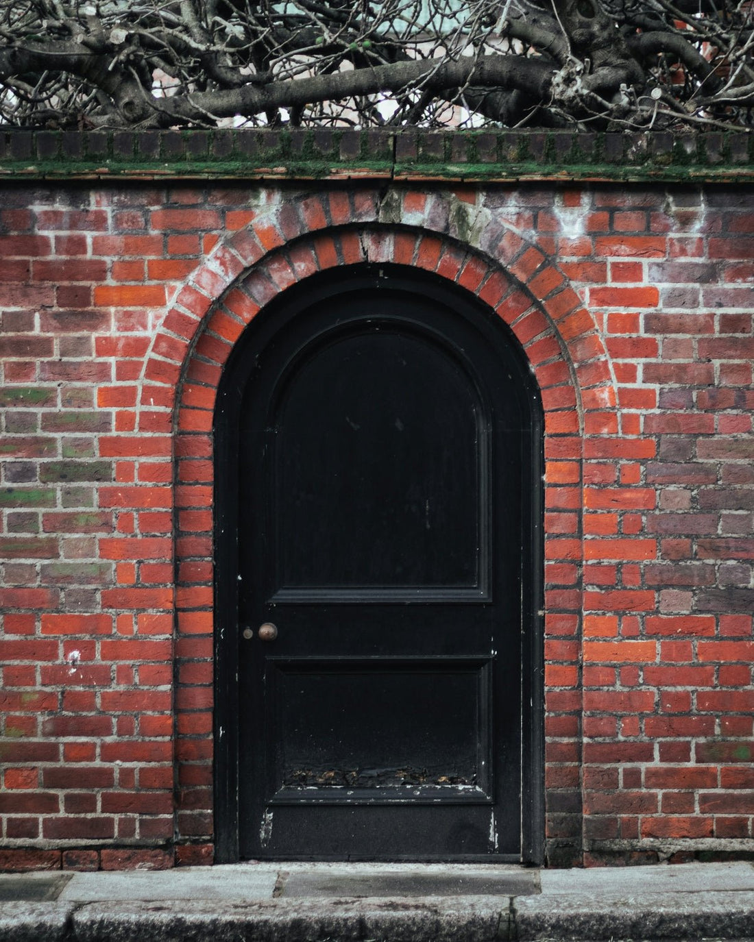 Bridging Tradition and Modernity: The Enduring Appeal of London Brick in Today’s Construction - JJ Building Materials