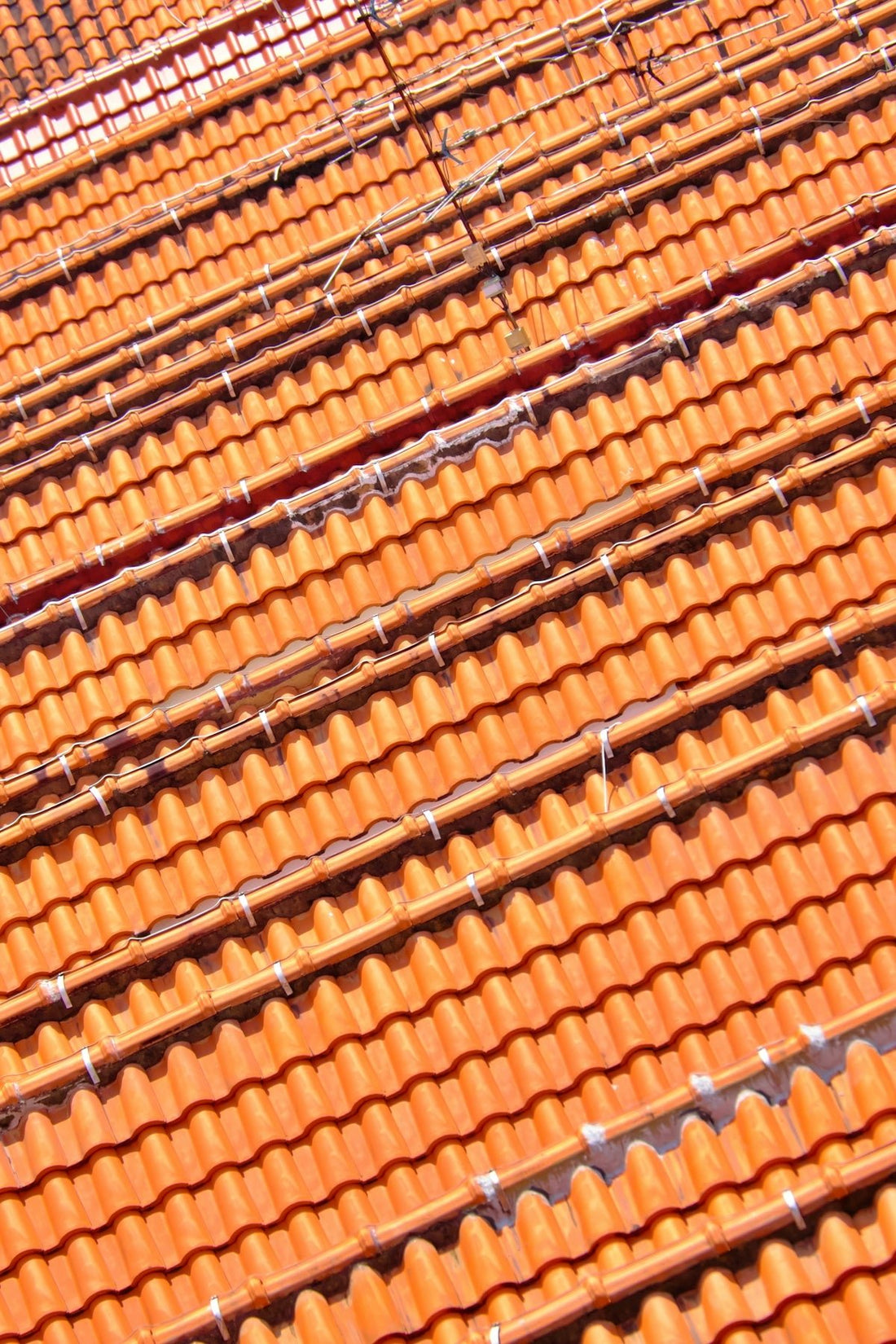 Discover the Rich Heritage and Modern Appeal of Redland Roof Tiles with a Focus on BMI Redland Rosemary Clay Classic Choices - JJ Building Materials