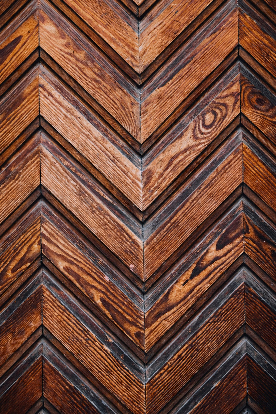 Educational Insights on Engineered Oak Flooring and Its Compatibility with UK Homes - JJ Building Materials