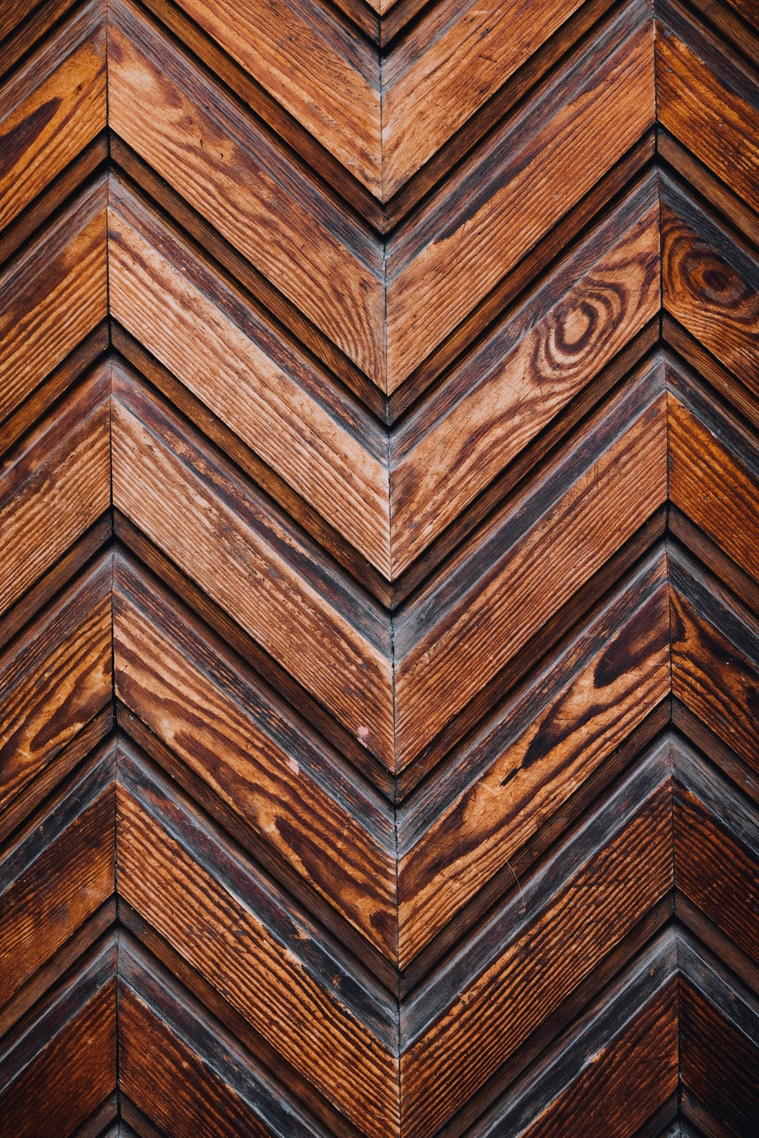 Oak Hardwood Flooring vs Engineered Alternatives Informed Comparisons and Insightful Analyses - JJ Building Materials