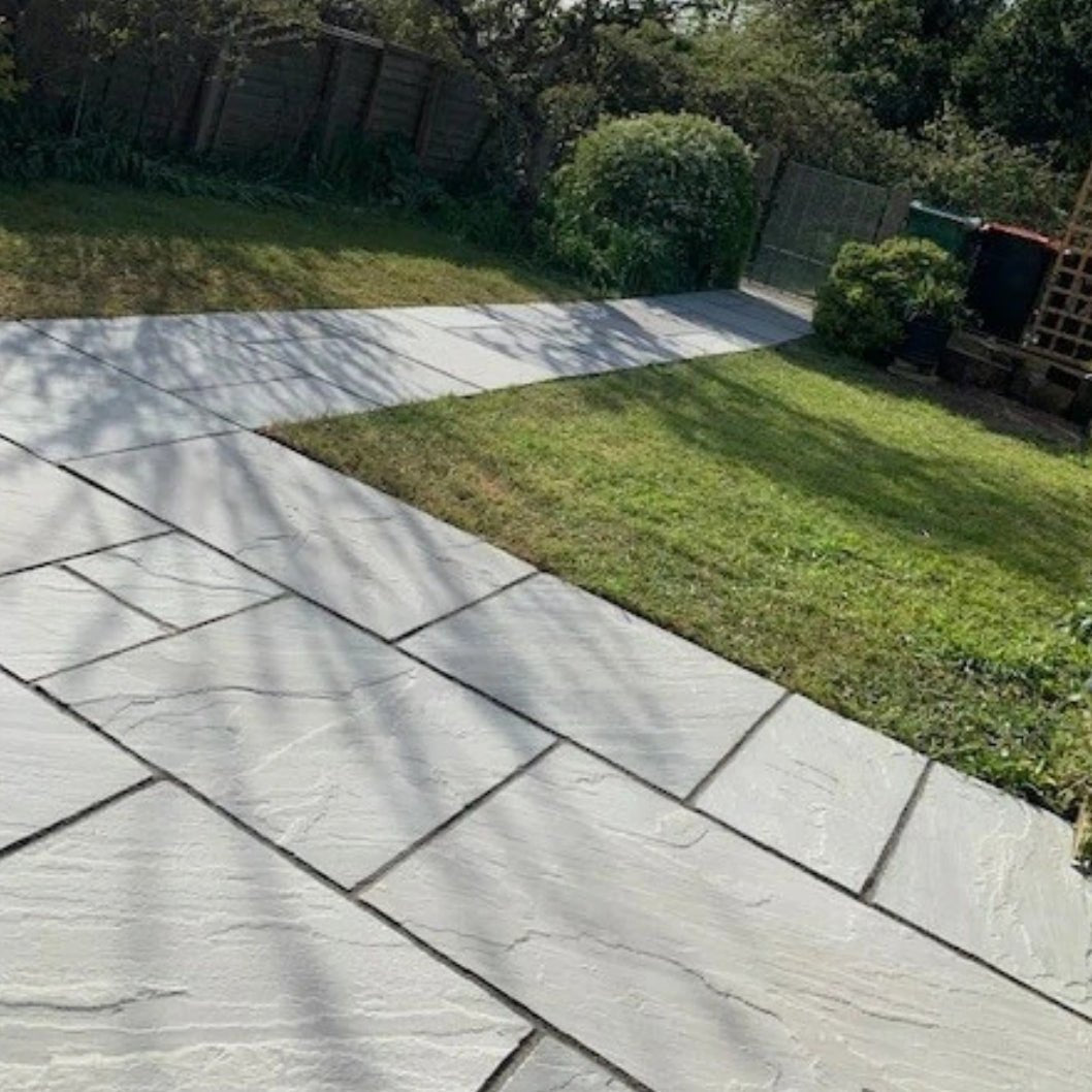 Aravalli Grey Indian Sandstone Paving Slabs - Tumbled - Patio Kit - 22mm - JJ Building Materials