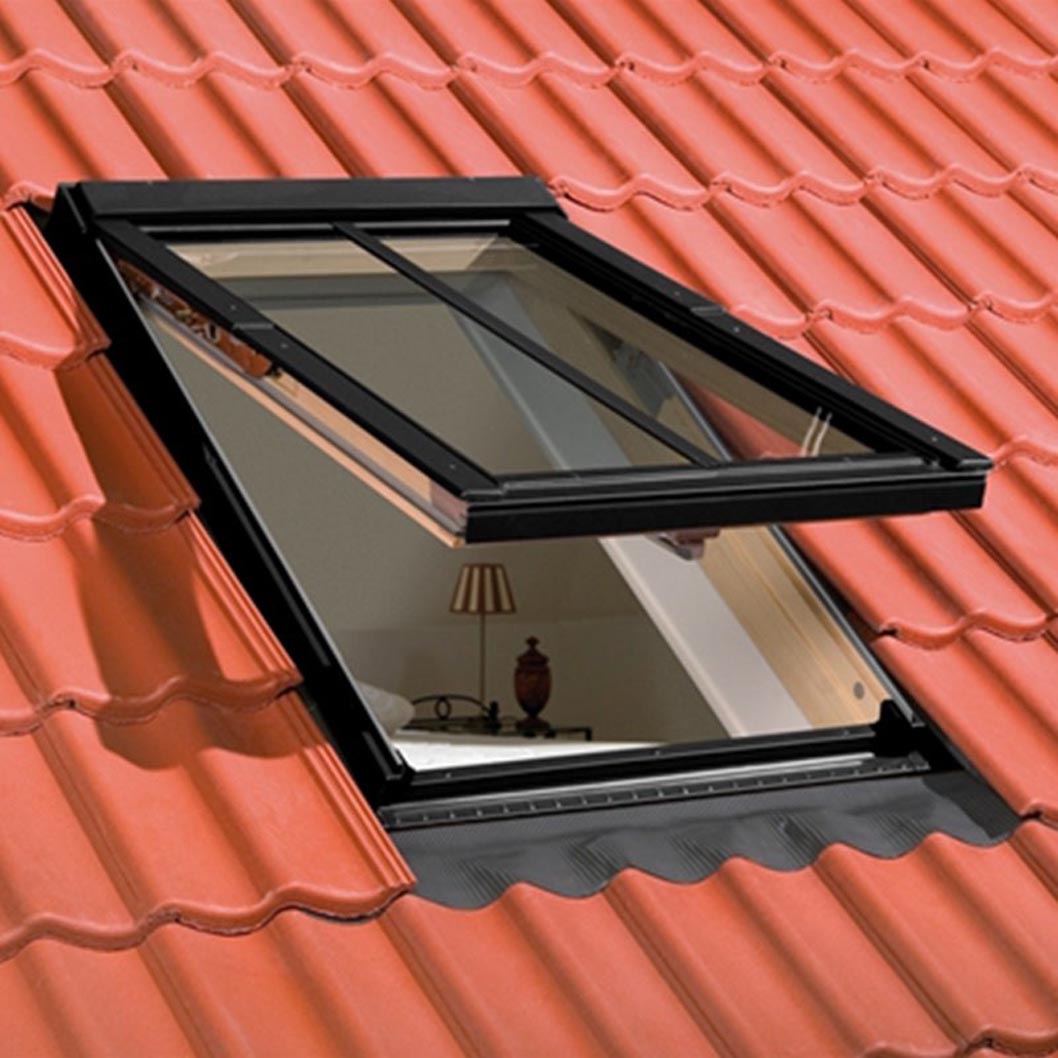 Fakro FPU-V/C White PU Coated Pine Conservation Style preSelect MAX Top Hung and Centre Pivot Double Glazed Roof Window - JJ Building Materials