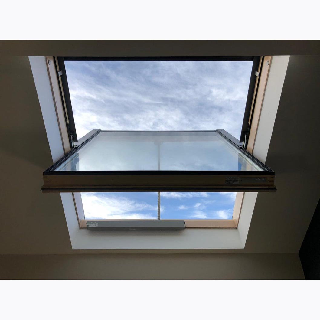 Fakro FSR P2 Natural Pine Double Glazed Smoke Ventilation Window - JJ Building Materials