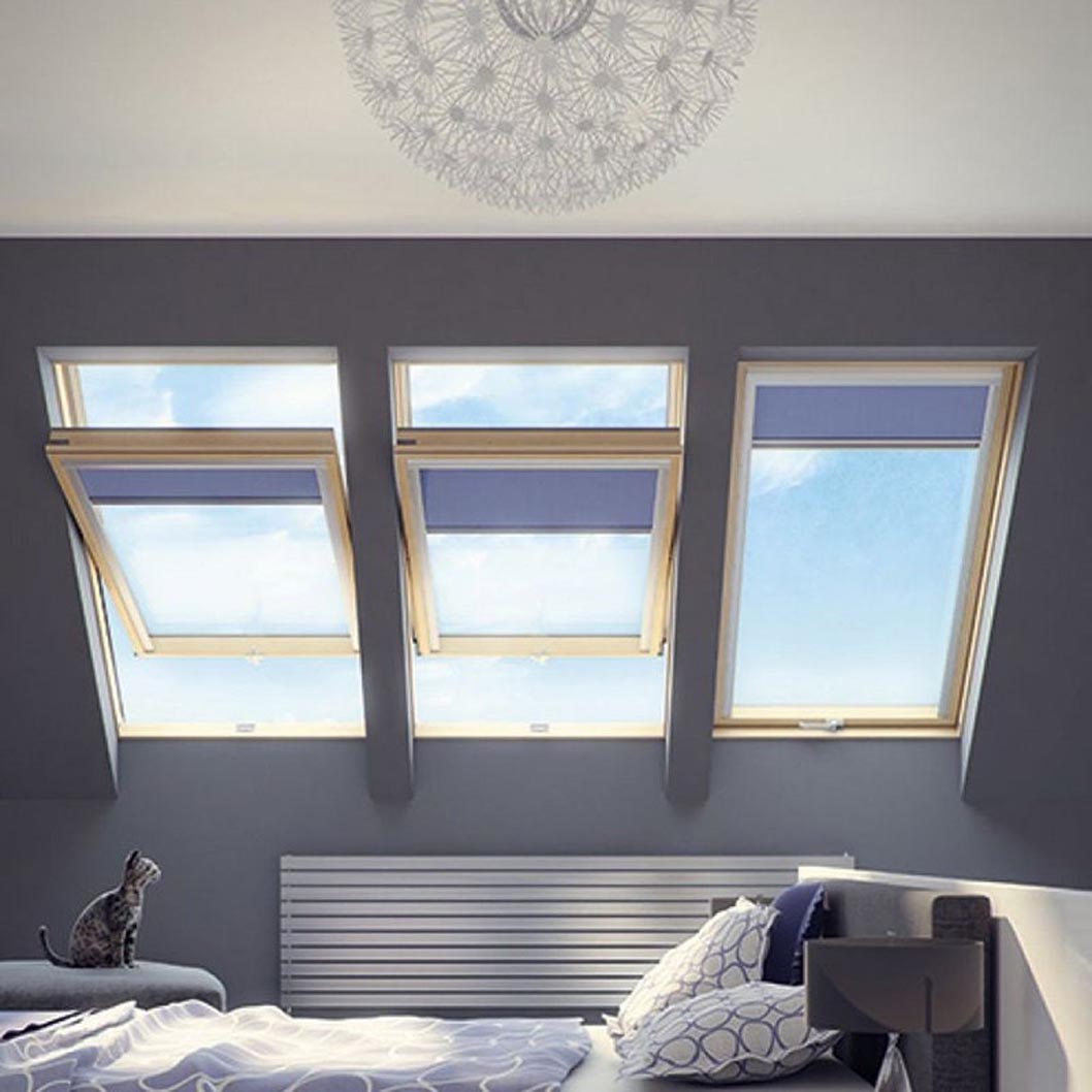 Fakro FTP-V P2 Natural Pine Center Pivot Roof Window - JJ Building Materials
