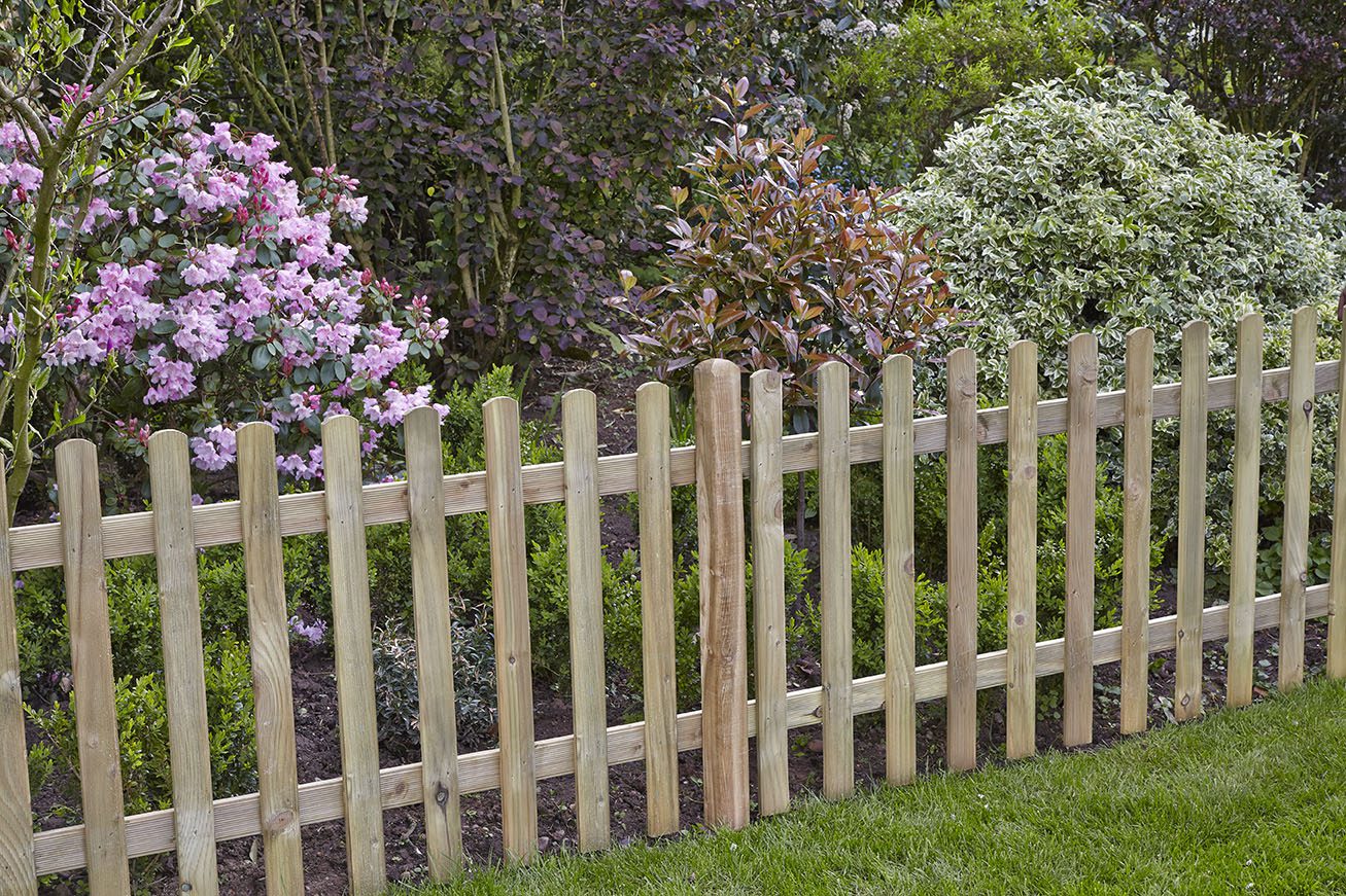 Forest 6ft x 3ft (1.83m x 0.9m) Pressure Treated Ultima Pale Picket Fence Panel - JJ Building Materials