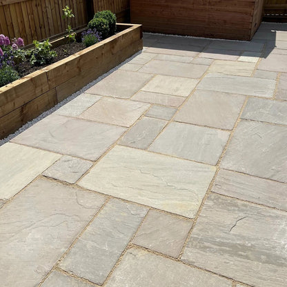 Imperial Green Indian 22mm Sandstone Paving Slabs - Tumbled - Patio Kit