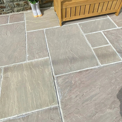 Imperial Green Indian 22mm Sandstone Paving Slabs - Tumbled - Patio Kit