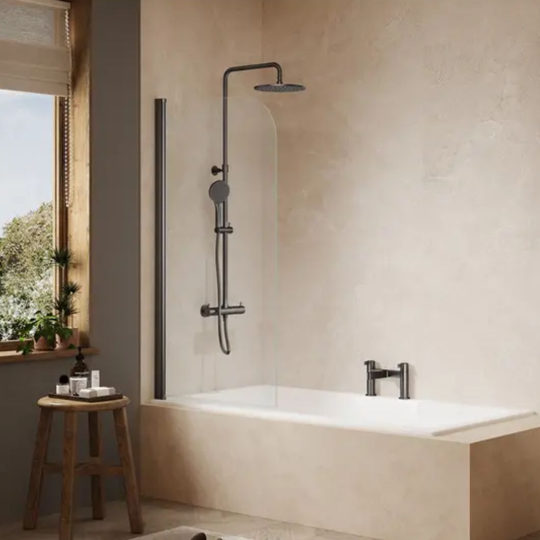 Merlyn Ionic Single Curved Bathscreen - JJ Building Materials