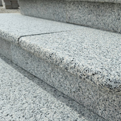Polished Silver 40mm Granite - Bullnose Step Corners - Flamed - 400mm x 40mm
