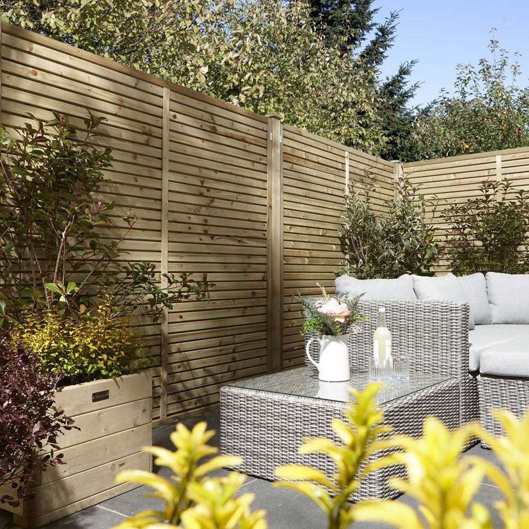 Rowlinson Cheshire Contemporary Garden Screen - JJ Building Materials