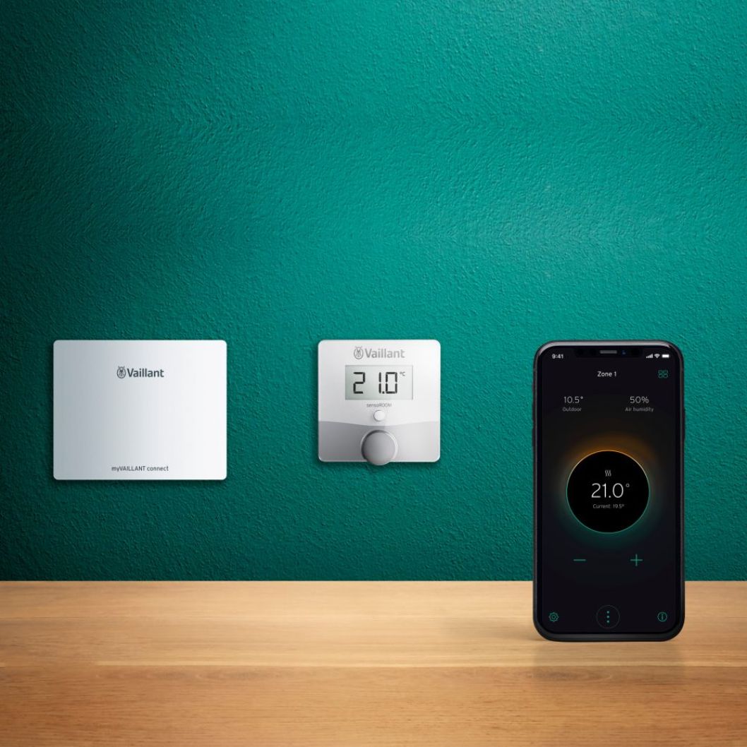 Vaillant VR940F myVaillant Connect and VRT51F sensoROOM Pure Digital Thermostat - JJ Building Materials